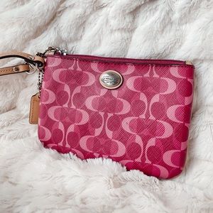 🔴Pink Coach Wristlet